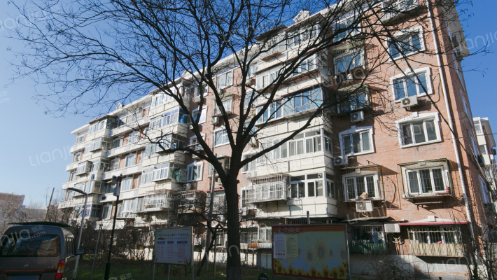 鹤园南里外景图