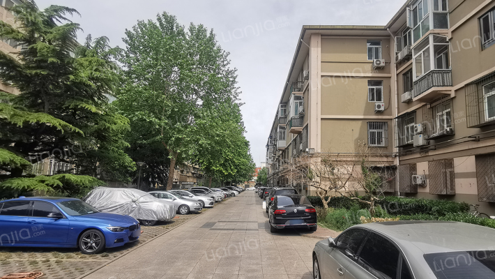 体育馆路13号外景图