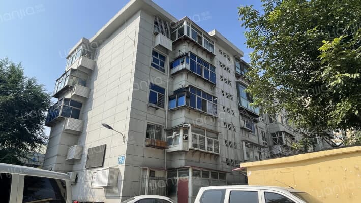 化工厂宿舍外景图