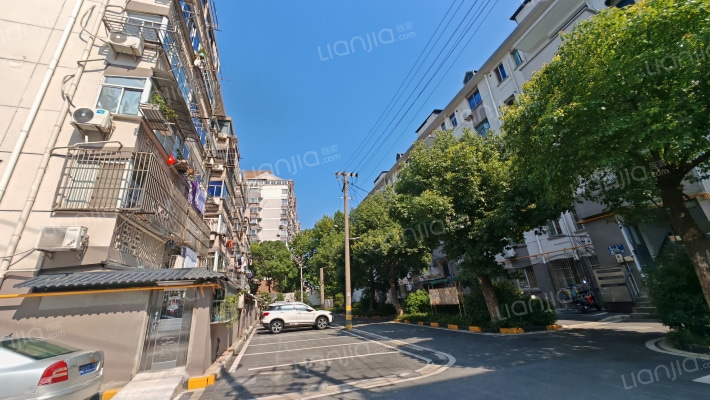 惠华新村D区外景图