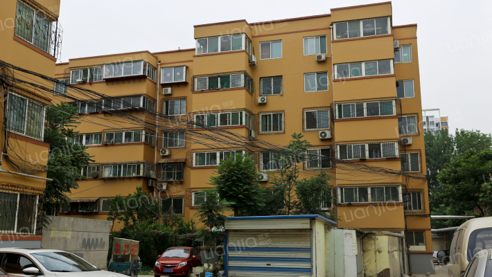 小鸭集团宿舍外景图