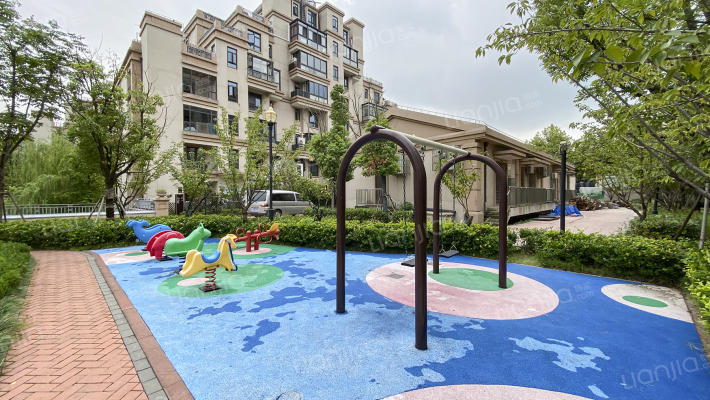 宫园巧筑外景图