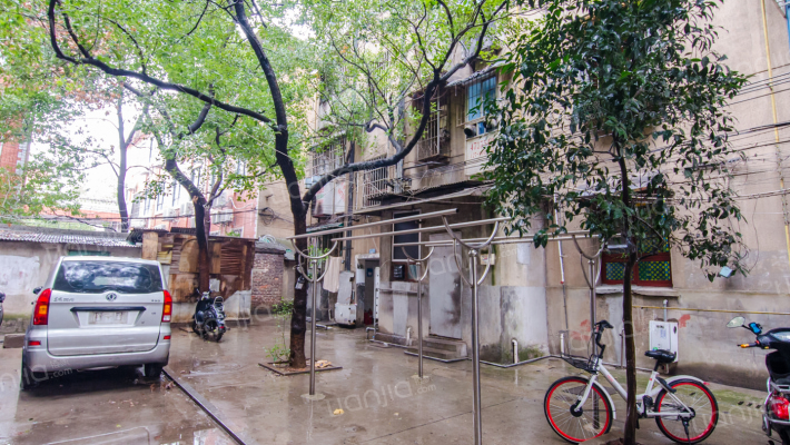 曾家湾13号生活区外景图