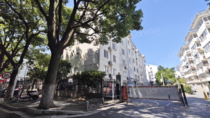 吴中苑小区外景图