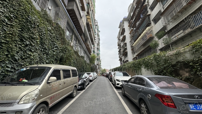 八鸽岩路115号外景图