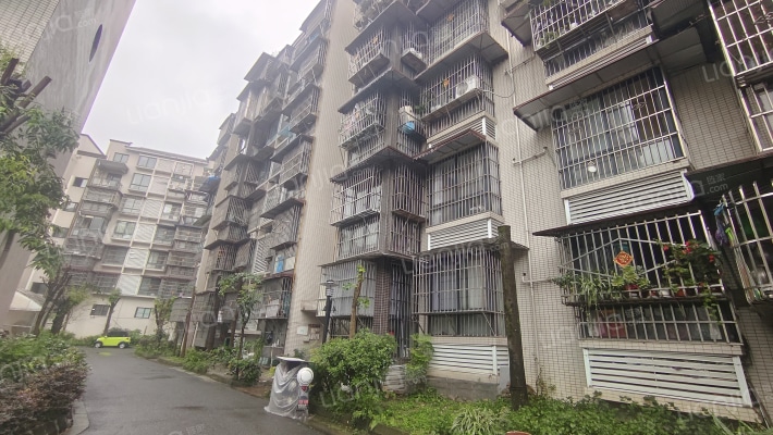 四季阳光外景图