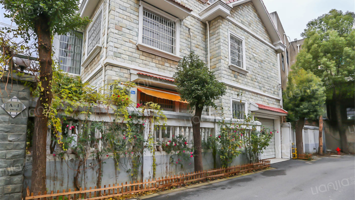 皇爵二期花园外景图