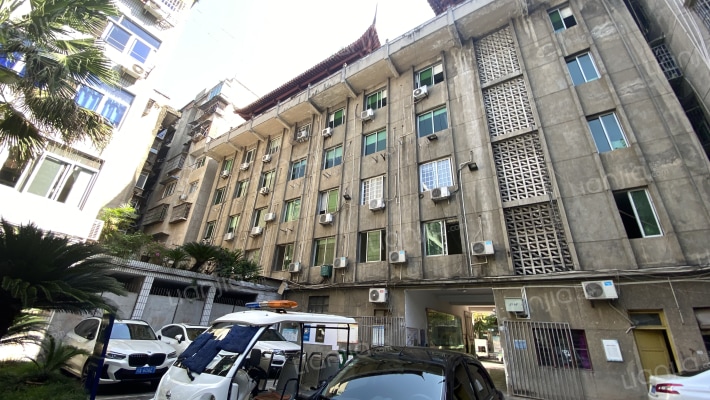 正中街住建局外景图