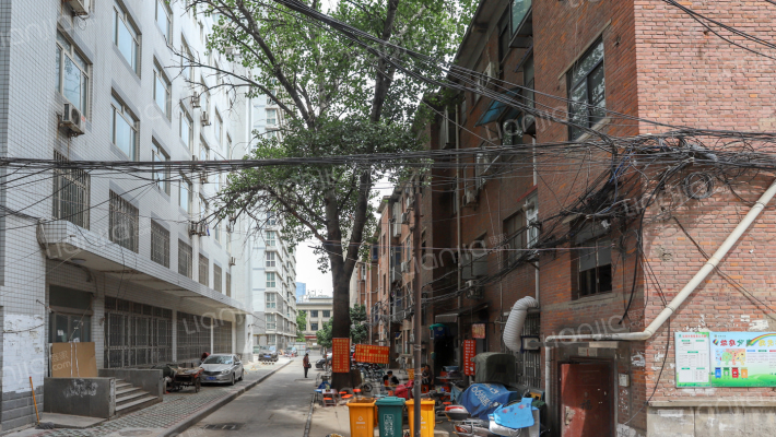 建新街南院外景图