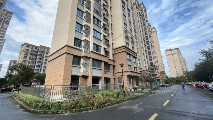 怡馨佳苑外景图