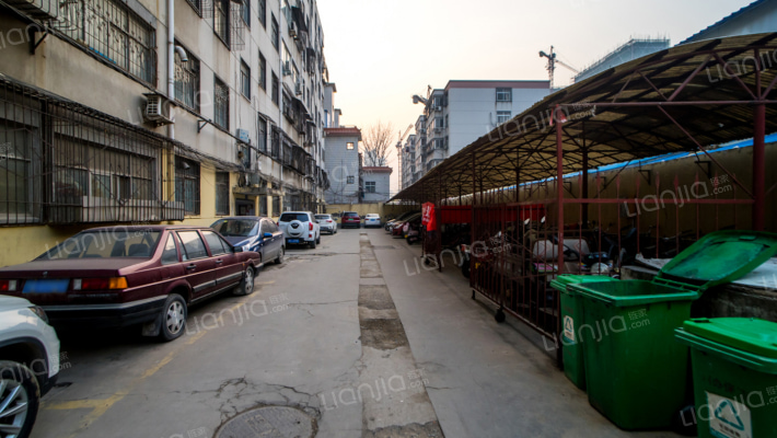 南阳路174号院外景图