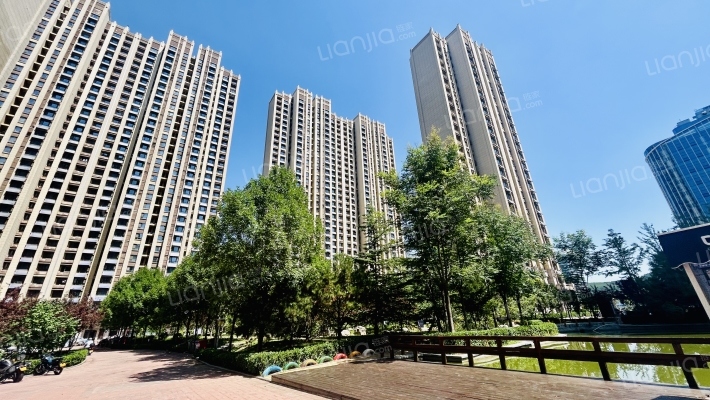 鲁邦奥林逸城东区外景图