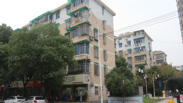 教工宿舍外景图