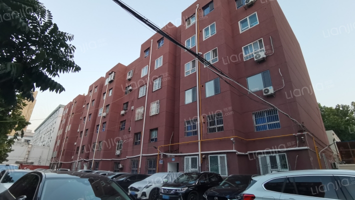 高新国税局宿舍外景图