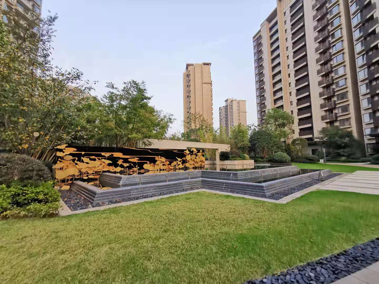 Castalia compound photo 12