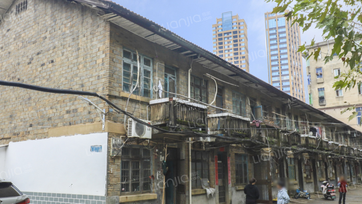 进贤县水务局宿舍外景图