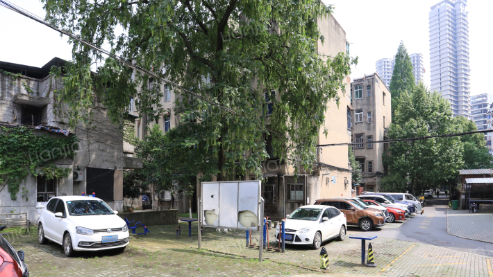 假肢厂宿舍外景图