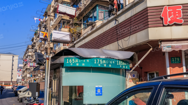 春房小区外景图