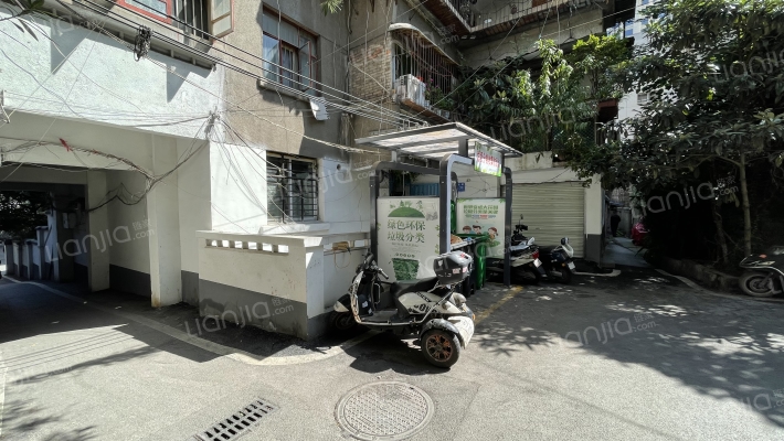 遵义路71号外景图