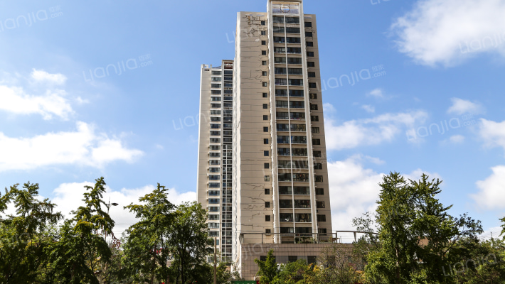 山海云天外景图