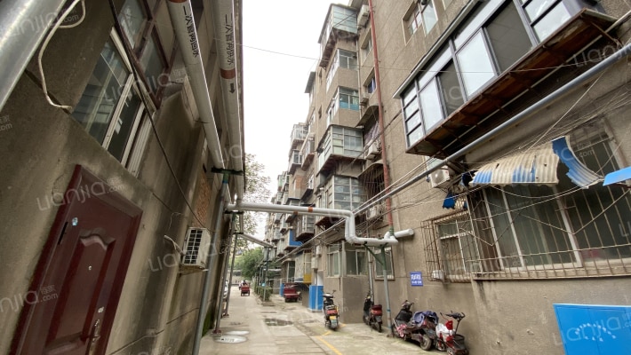 西铁通号公司家属院外景图