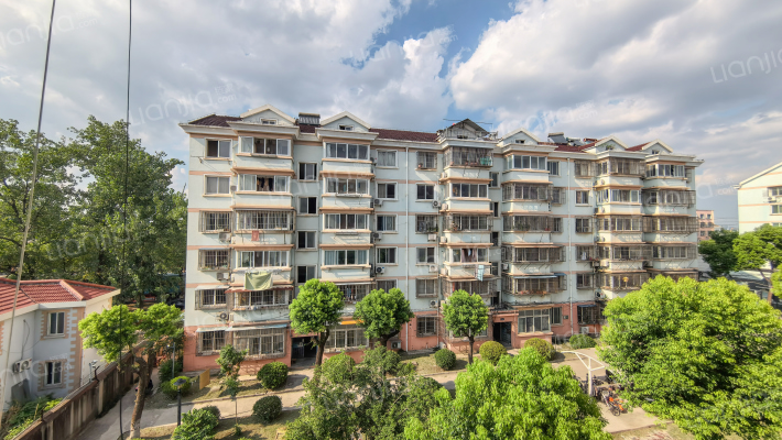 秋泉家园外景图