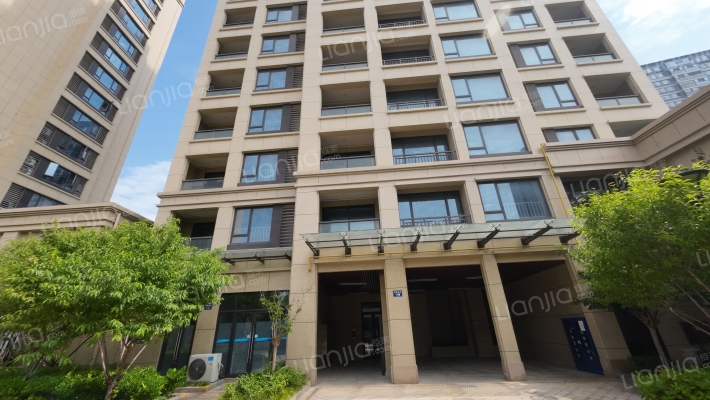 德润华庭外景图