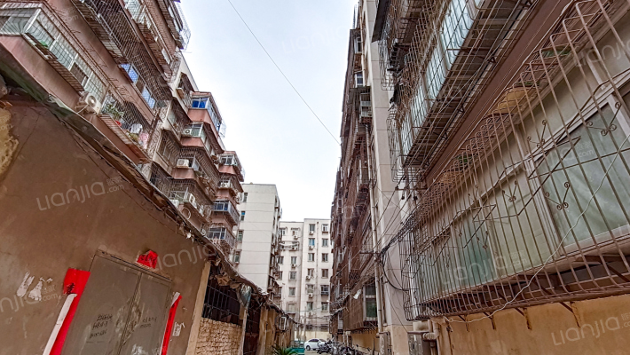 弓背街24号院外景图