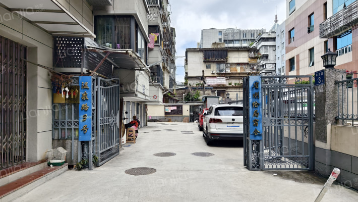 省测绘局宿舍外景图