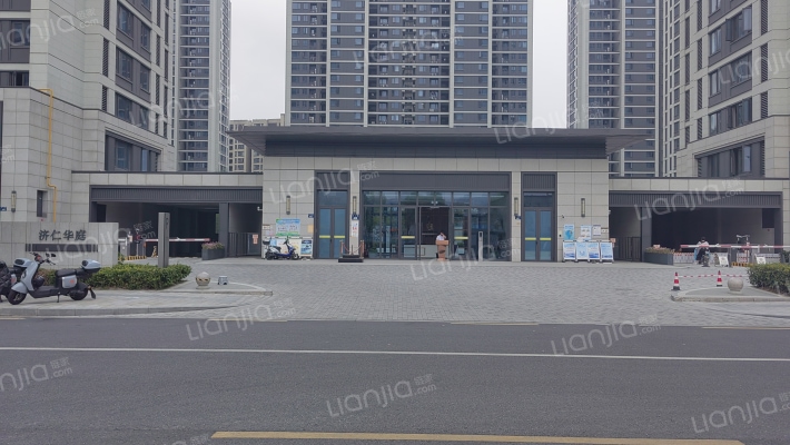 济仁华庭外景图