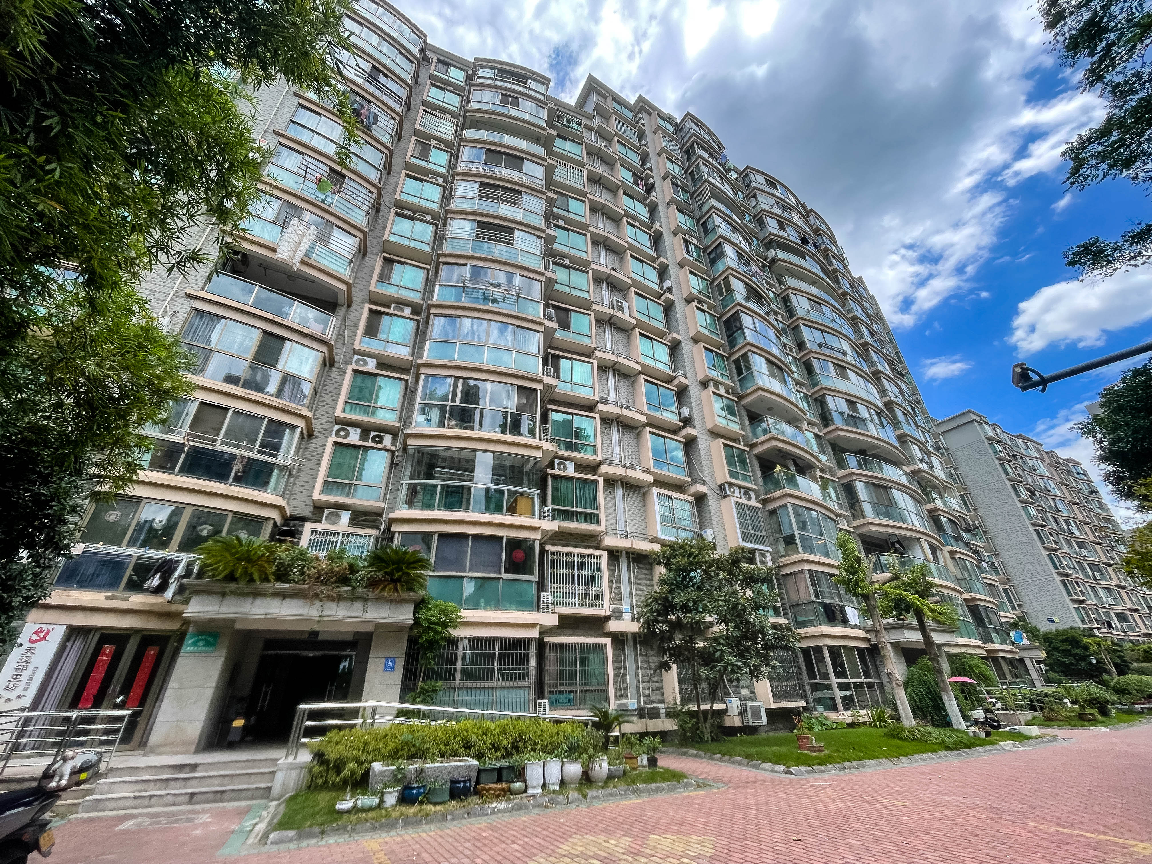 Sanhua Tianyun Garden compound photo 5