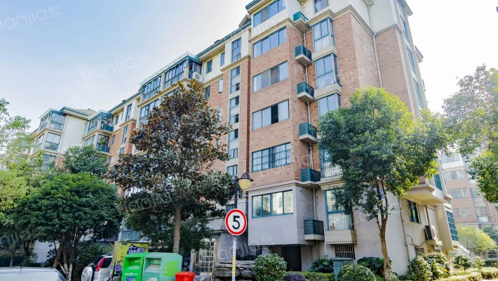 香山华庭外景图