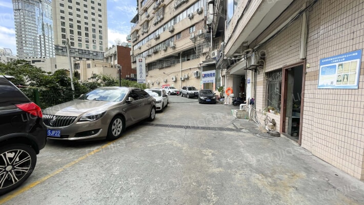 银海大厦外景图