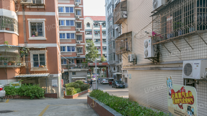 荣景花园外景图