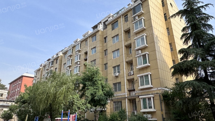 东园山庄外景图