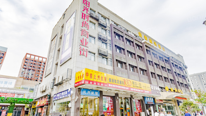 阳光时尚外景图