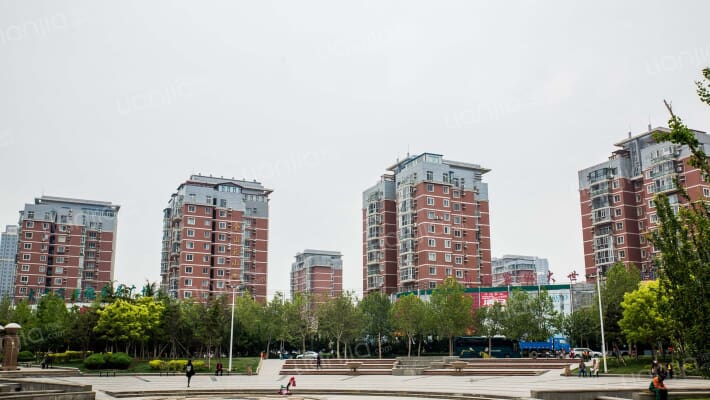 金山苑小区外景图