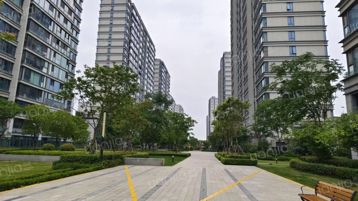 九龙仓逅湾花园外景图