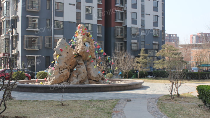 先春园纪春里外景图