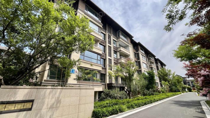 世茂国风源墅外景图