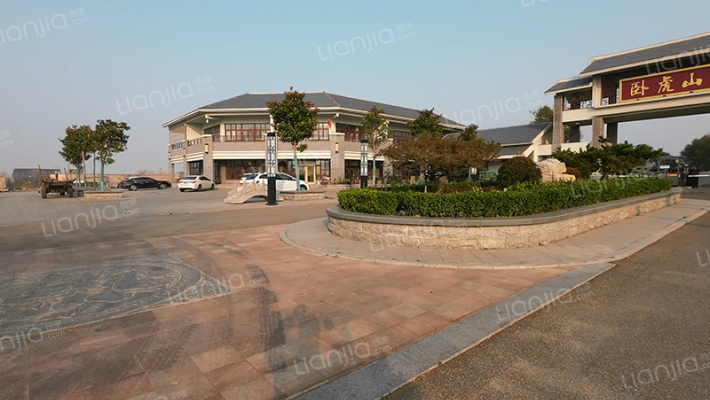 卧虎山庄外景图