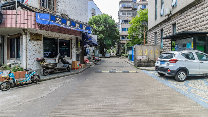 繁景小区外景图