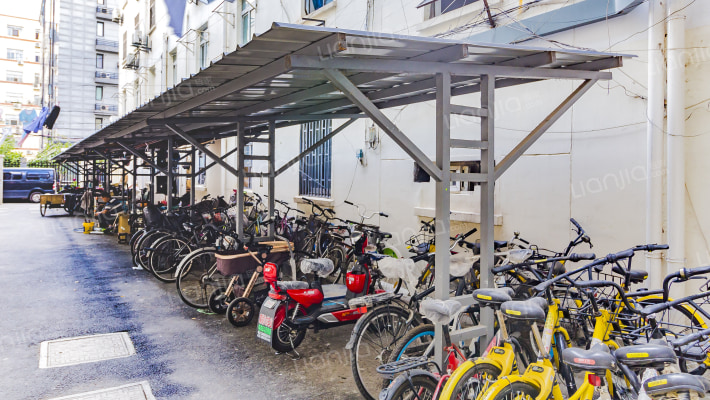 东止马营外景图