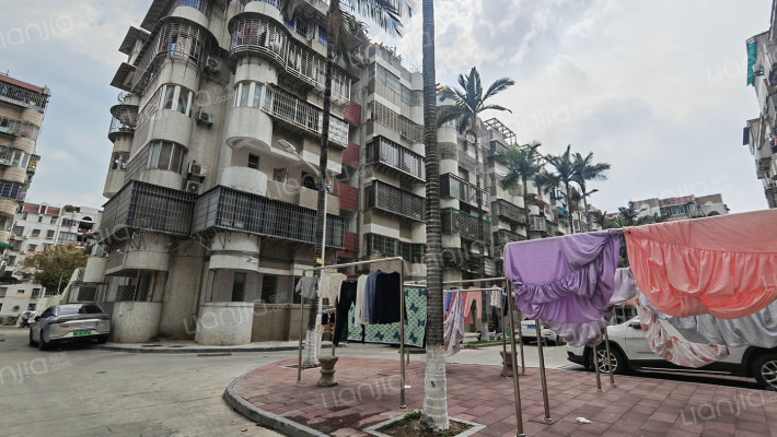 西林西里外景图