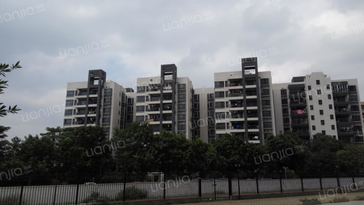 美域华庭外景图