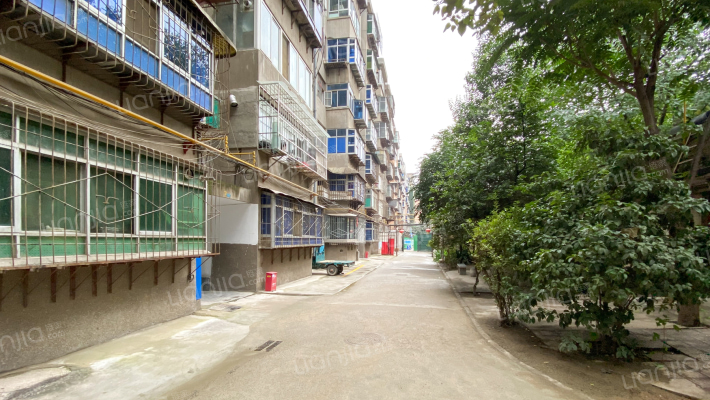 金花小区外景图