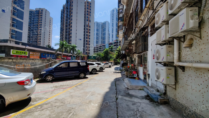 三中宿舍外景图