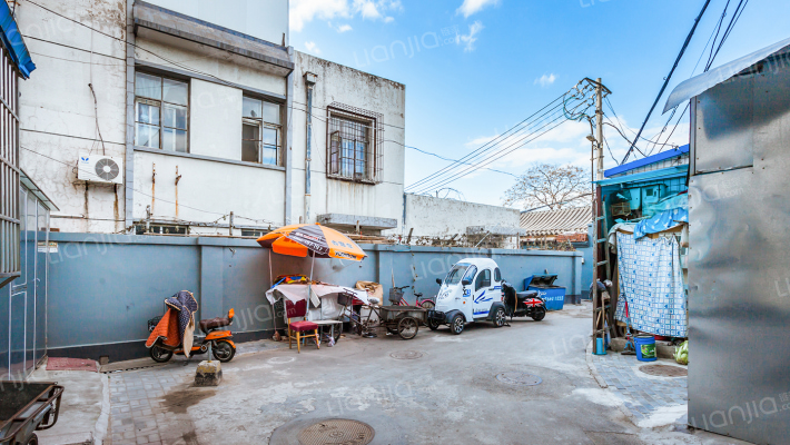 沙滩南巷外景图