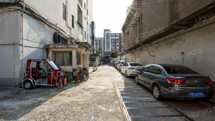 古北大楼外景图