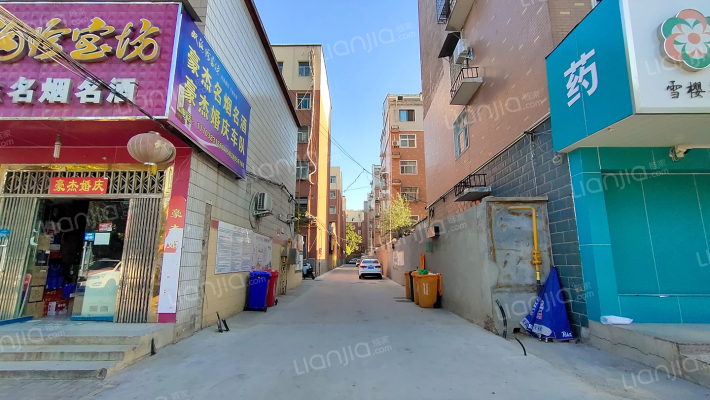 商业建筑公司家属院外景图